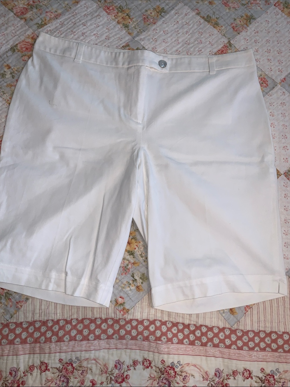 Chico's Off White Women's Bermuda Shorts